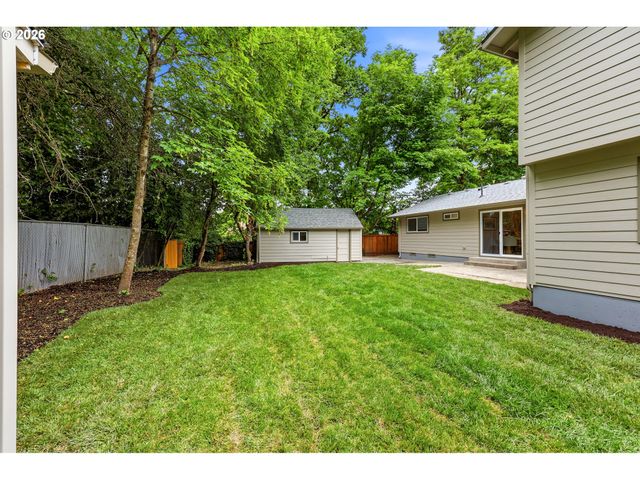 5325 Se HULL Ave, Milwaukie, OR 97267