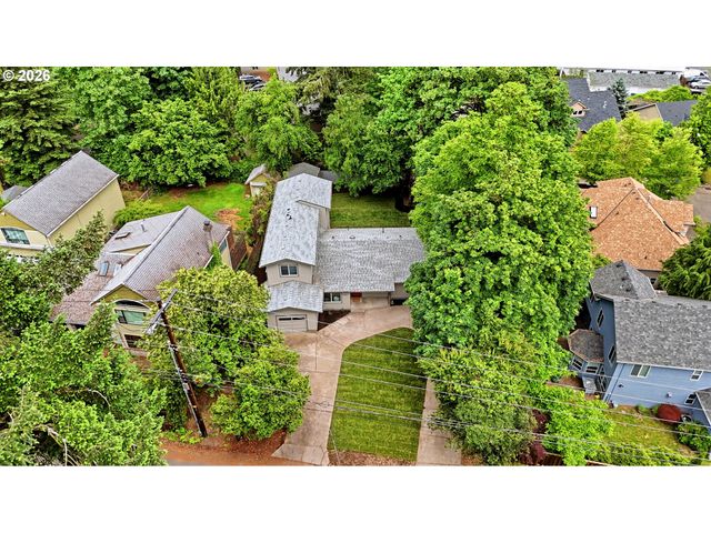 5325 Se HULL Ave, Milwaukie, OR 97267