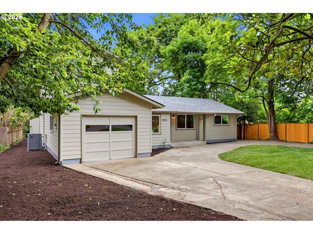 5325 Se HULL Ave, Milwaukie, OR 97267