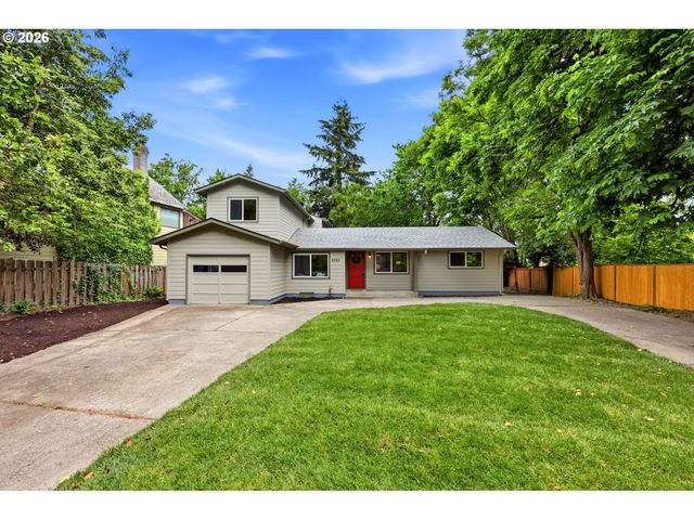 5325 Se HULL Ave, Milwaukie, OR 97267
