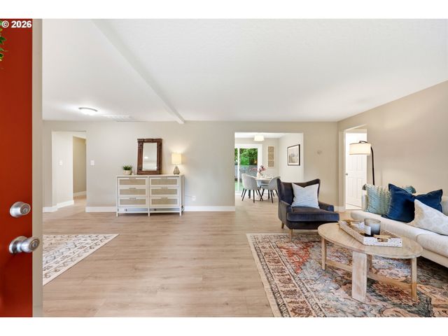 5325 Se HULL Ave, Milwaukie, OR 97267