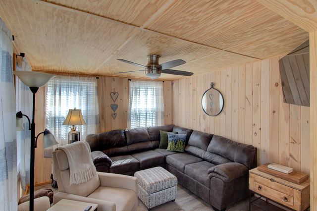 2 Gull Lane, South Hero, VT 05486