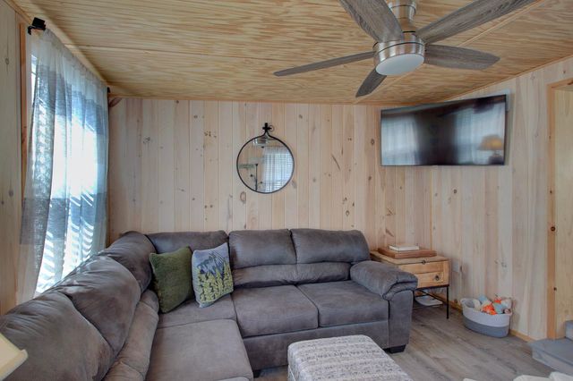 2 Gull Lane, South Hero, VT 05486