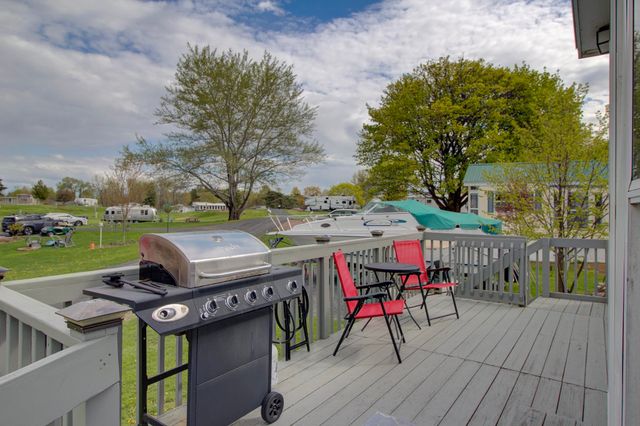 2 Gull Lane, South Hero, VT 05486