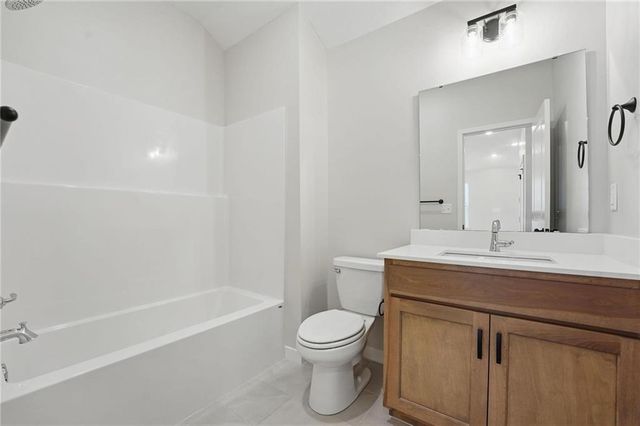 804 Glenn Circle, Raymore, MO 64083