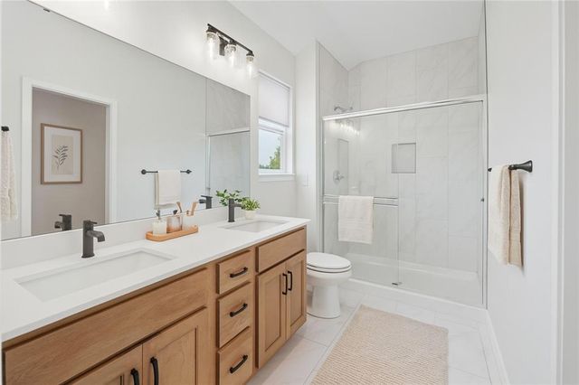 804 Glenn Circle, Raymore, MO 64083