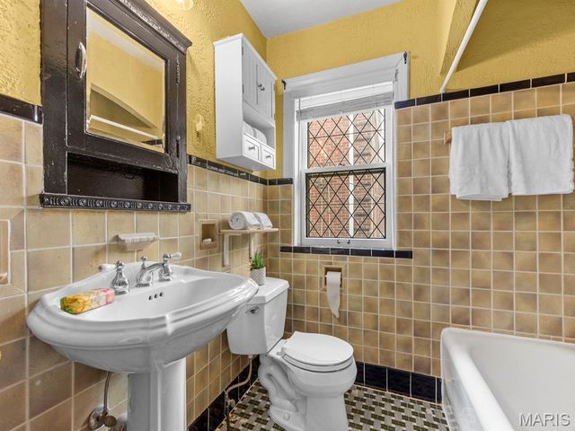 7398 Norwood Avenue 1E, University City, MO 63130