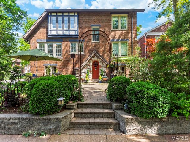 7398 Norwood Avenue 1E, University City, MO 63130