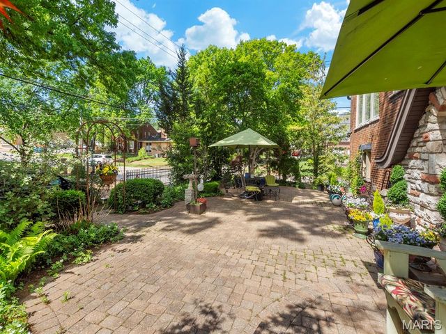 7398 Norwood Avenue 1E, University City, MO 63130