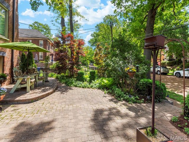 7398 Norwood Avenue 1E, University City, MO 63130