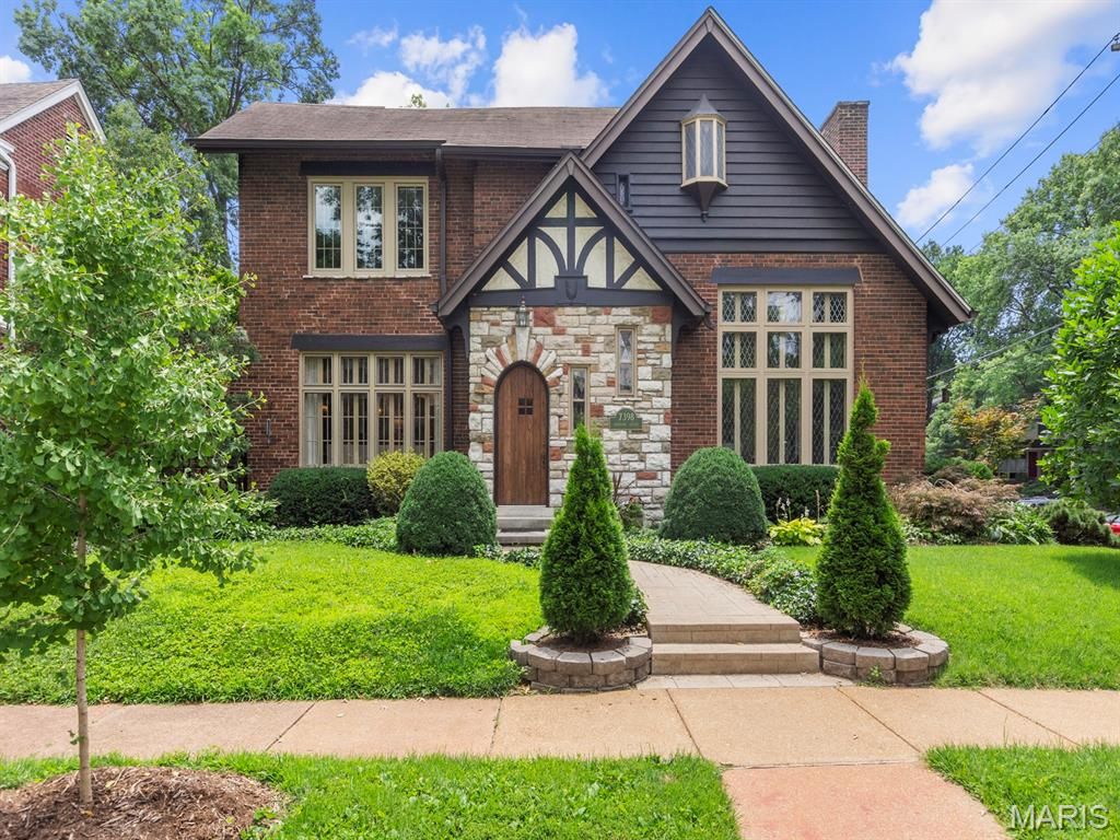 7398 Norwood Avenue 1E, University City, MO 63130