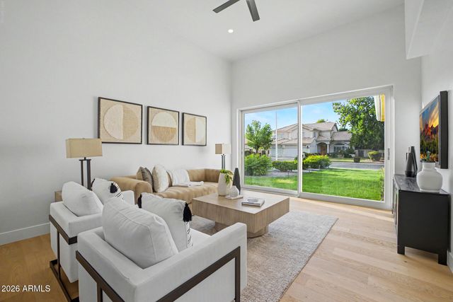 1321 W GARDENIA Avenue, Phoenix, AZ 85021