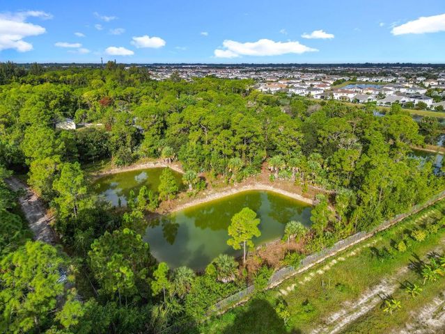15595 43rd Road N, Loxahatchee Groves, FL 33470
