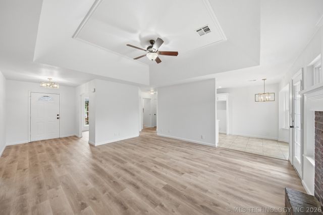 1004 W Beech Street, Skiatook, OK 74070