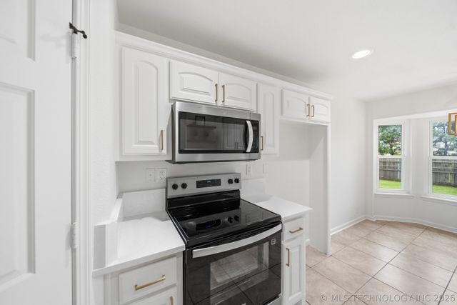 1004 W Beech Street, Skiatook, OK 74070