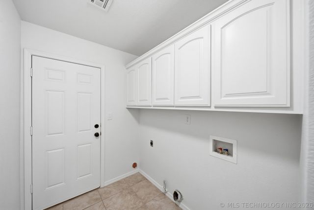 1004 W Beech Street, Skiatook, OK 74070