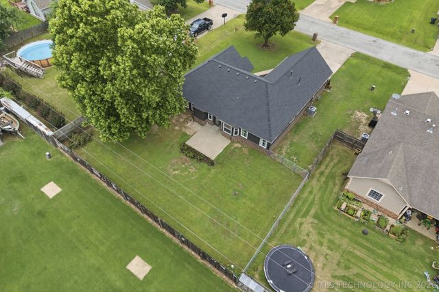 1004 W Beech Street, Skiatook, OK 74070