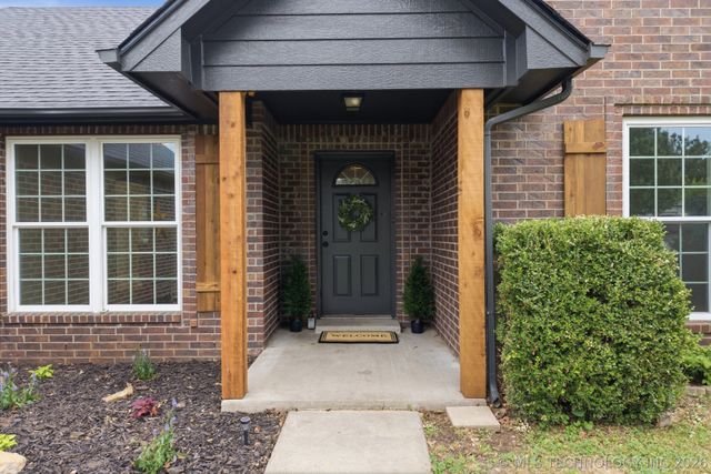 1004 W Beech Street, Skiatook, OK 74070