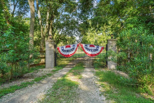 20547 Crosby Eastgate Road, Crosby, TX 77532