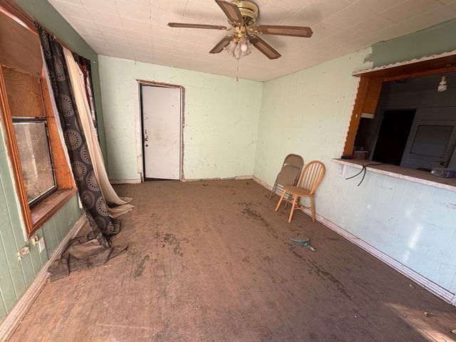 908 N 10th Street, Ballinger, TX 76821