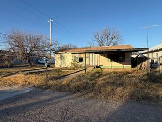 908 N 10th Street, Ballinger, TX 76821