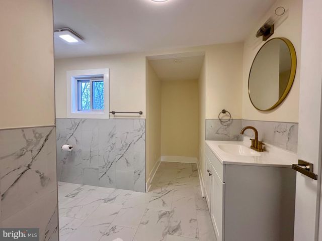 1019 N BROAD ST, Woodbury, NJ 08096