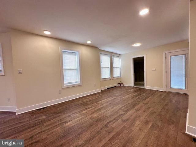 1019 N BROAD ST, Woodbury, NJ 08096