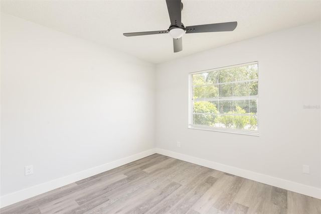 902 SHANGRI LA DRIVE, Seffner, FL 33584