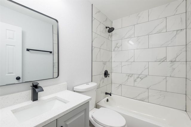 902 SHANGRI LA DRIVE, Seffner, FL 33584