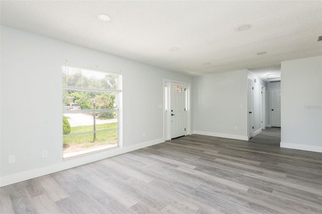 902 SHANGRI LA DRIVE, Seffner, FL 33584