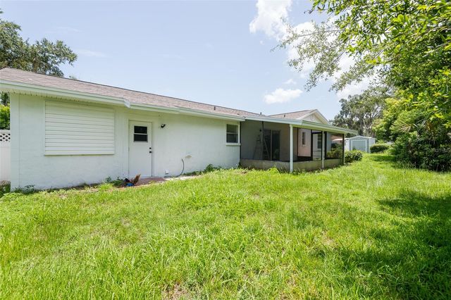 902 SHANGRI LA DRIVE, Seffner, FL 33584