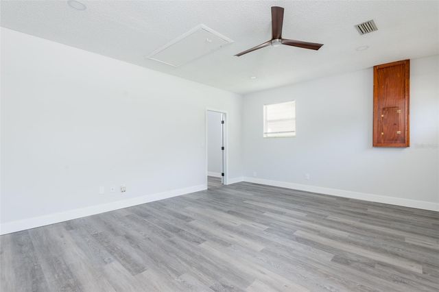 902 SHANGRI LA DRIVE, Seffner, FL 33584