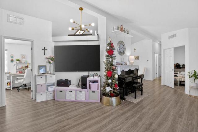 120 Dixon Landing, Milpitas, CA 95035