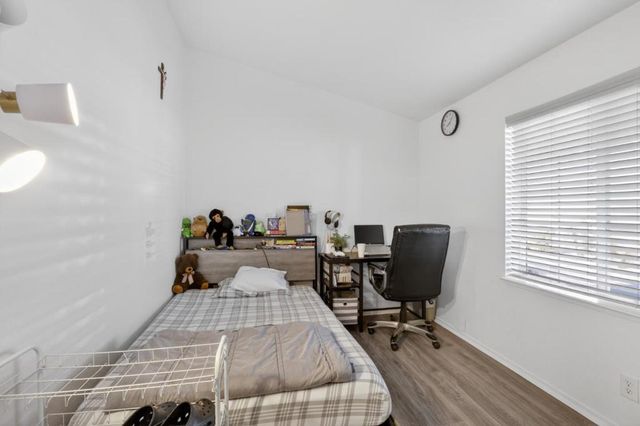 120 Dixon Landing, Milpitas, CA 95035