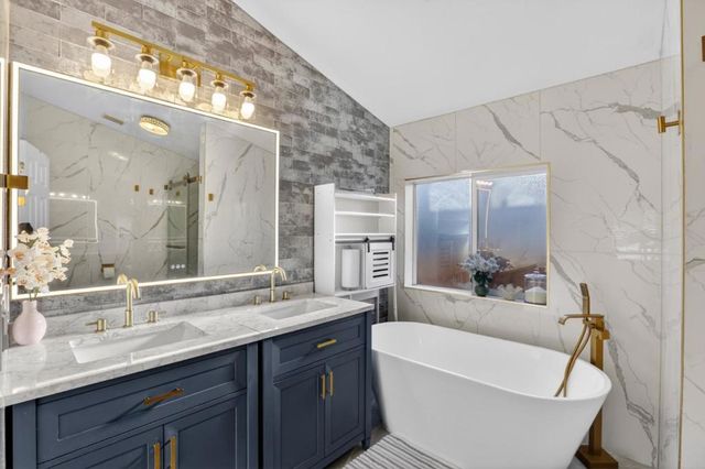 120 Dixon Landing, Milpitas, CA 95035