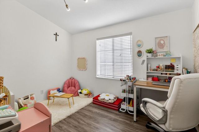 120 Dixon Landing, Milpitas, CA 95035