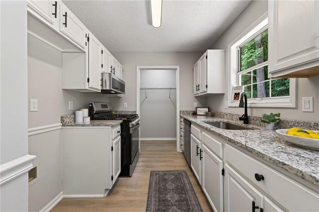 4224 Brandy Ann Drive, Acworth, GA 30101