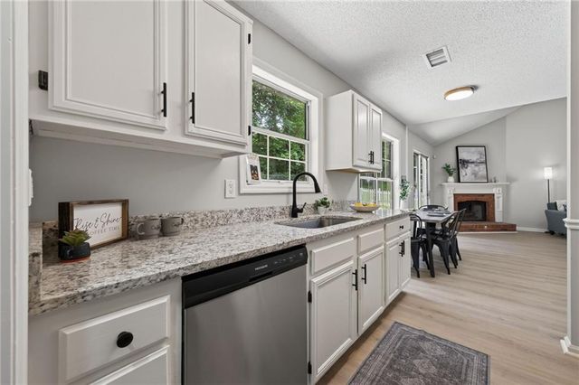 4224 Brandy Ann Drive, Acworth, GA 30101