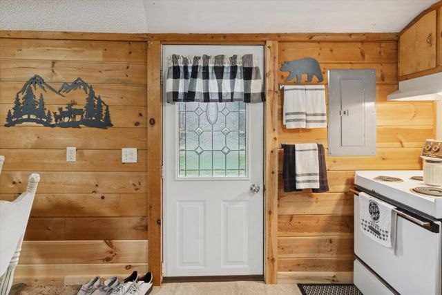 5626 S Jeffs Rd Road B, Merritt, MI 49667