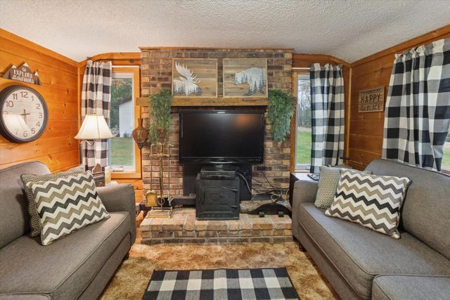 5626 S Jeffs Rd Road B, Merritt, MI 49667