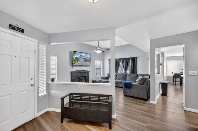 4116 Windrose Ct, Modesto, CA 95356