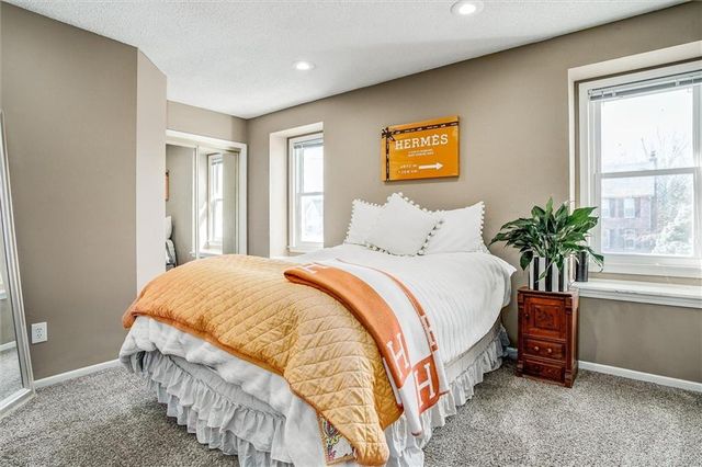 46 NE Shoreview Drive, Lee's Summit, MO 64064