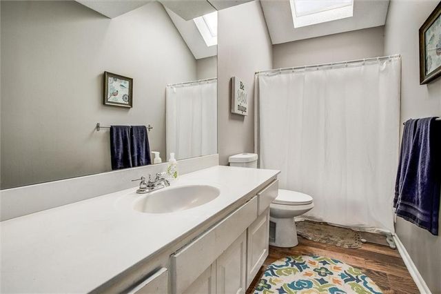 46 NE Shoreview Drive, Lee's Summit, MO 64064