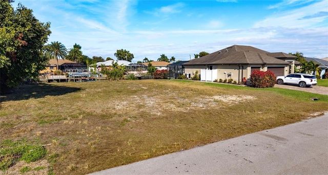 107 SE 35th TER, Cape Coral, FL 33904