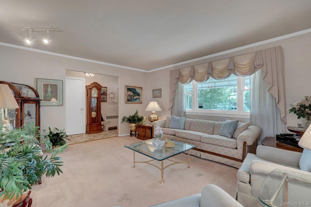 85 Joseph Street, New Hyde Park, NY 11040 — photo 5