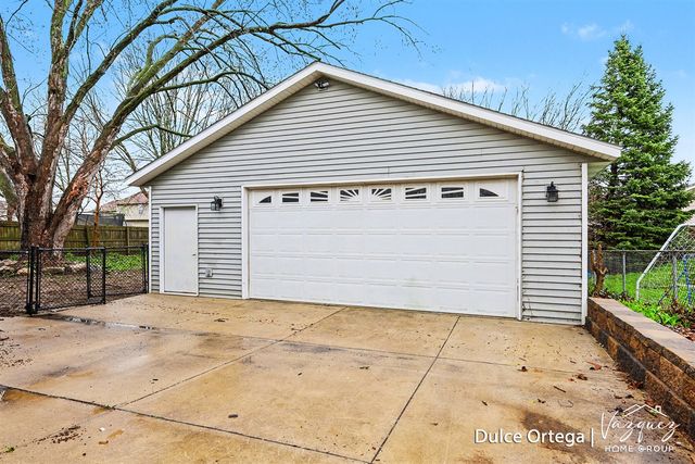3042 Perry Avenue, Wyoming, MI 49519