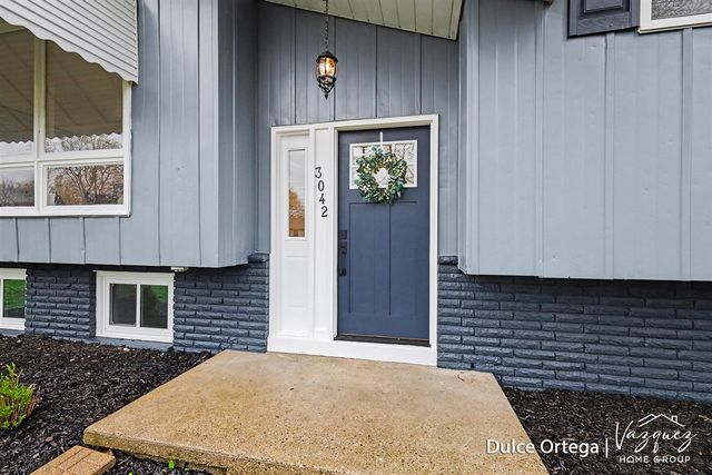 3042 Perry Avenue, Wyoming, MI 49519