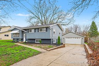 3042 Perry Avenue, Wyoming, MI 49519