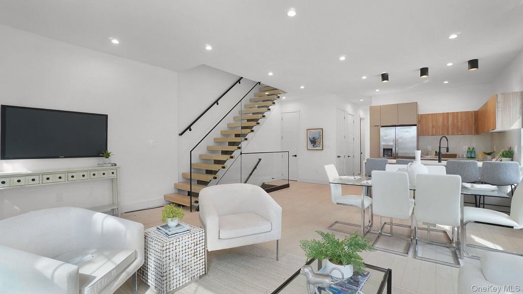 2424 Esplanade Avenue, Bronx, NY 10469 — photo 4