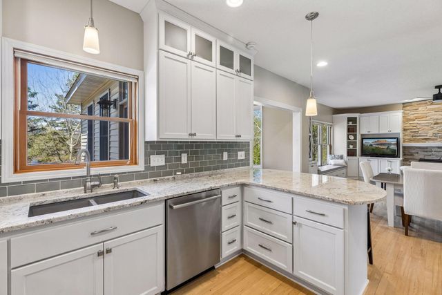 1206 Creekside Crossing, Stillwater, MN 55082